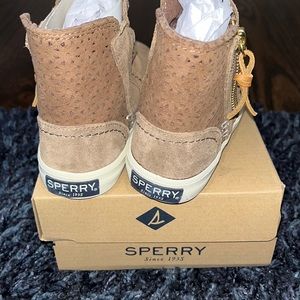 Sperry Top-Sider in Chestnut 10M